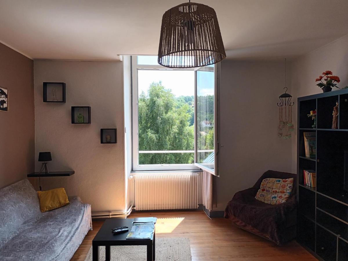 Appartement Chaleureux De 82M2 Proche De Vulcania Pontaumur 외부 사진