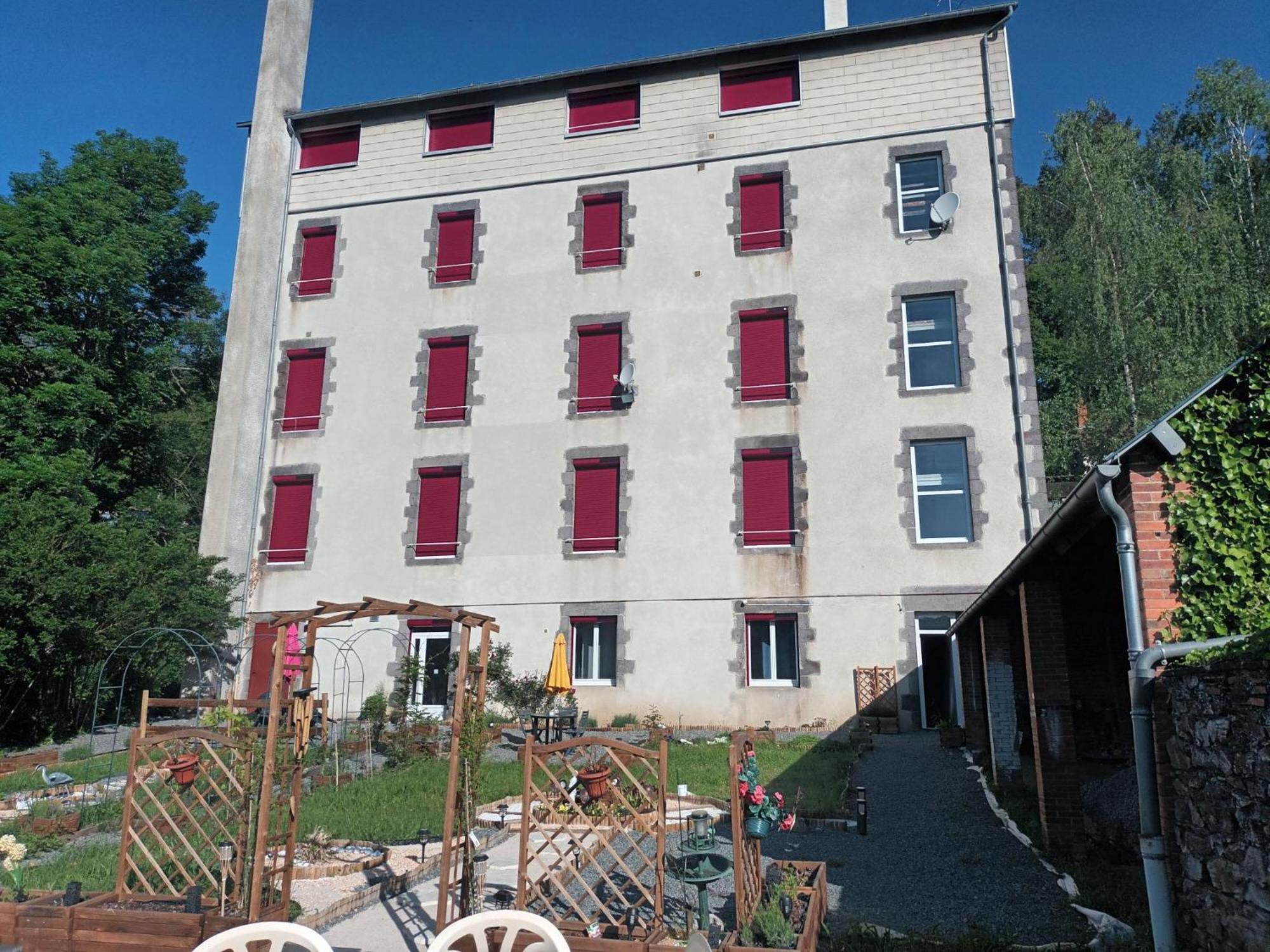 Appartement Chaleureux De 82M2 Proche De Vulcania Pontaumur 외부 사진